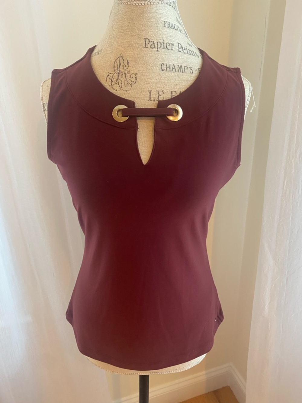 Tommy Hilfiger Women's Sleeveless Keyhole Top with Metal Ring Accent - Burgundy